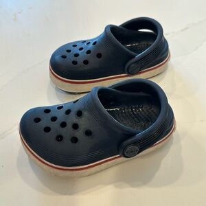 Crocs Kids, Perfect for Toddler - Blue Size 6